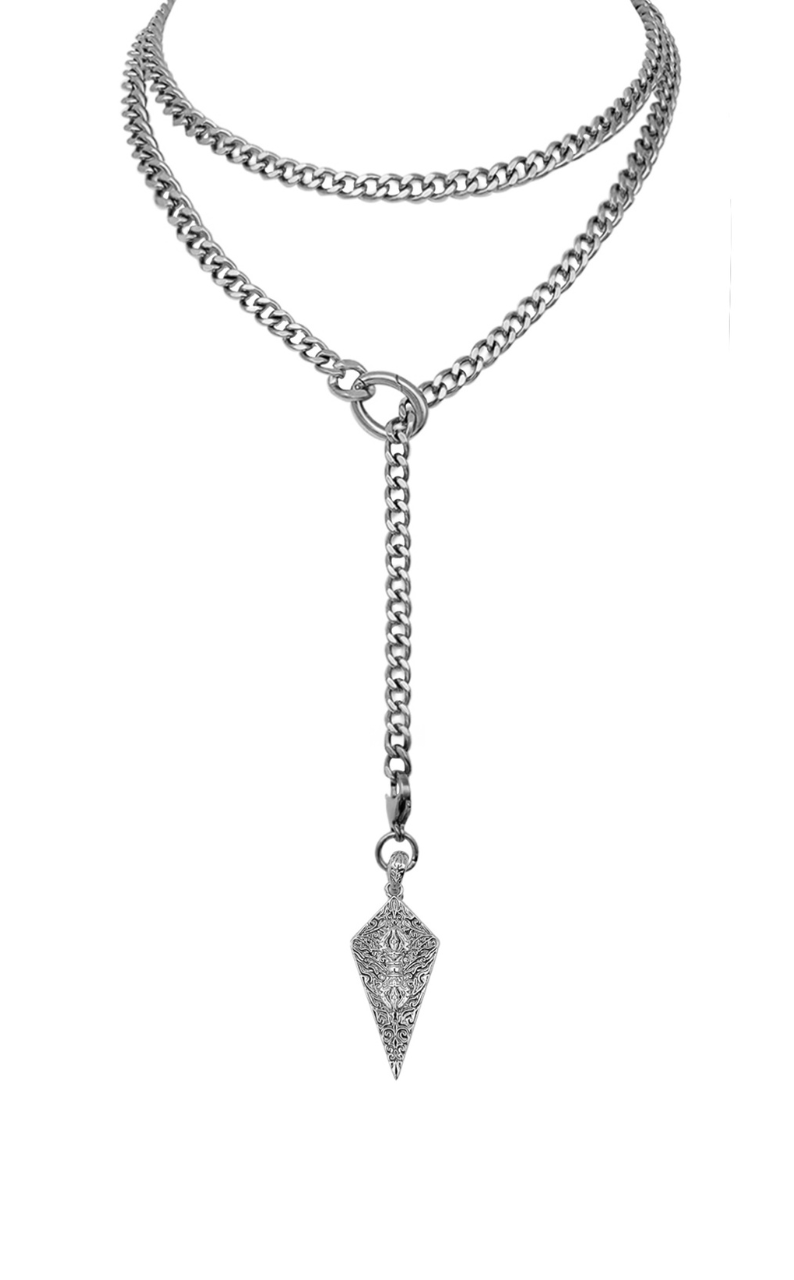LoveChains™ - Knight’s Shield Loop Choker