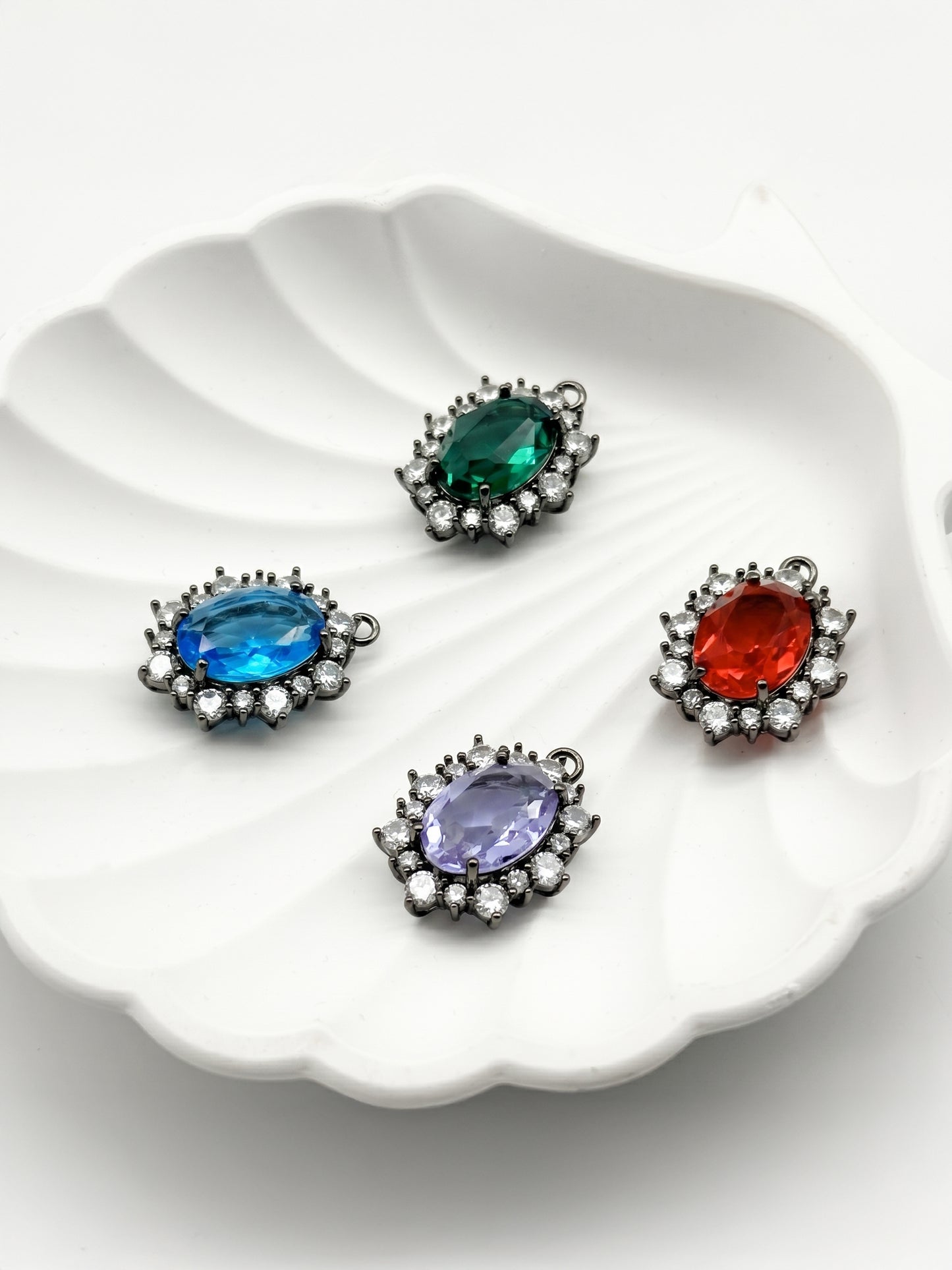 LoveChains™ - Gemstone Charm Loop Choker