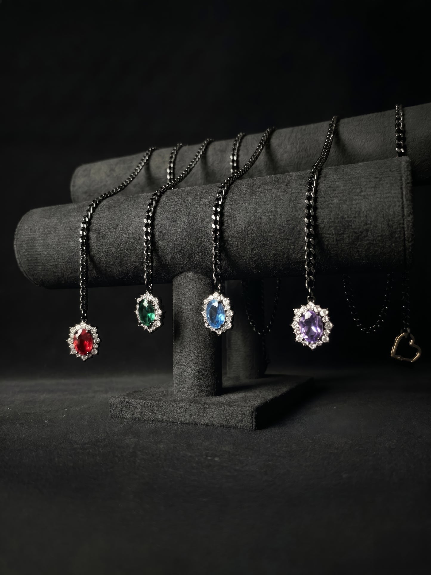 LoveChains™ - Gemstone Charm Loop Choker