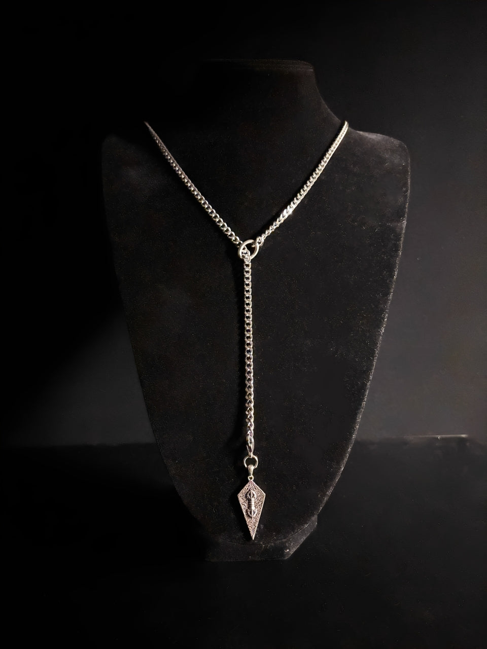 LoveChains™ - Knight’s Shield Slip Chain Choker