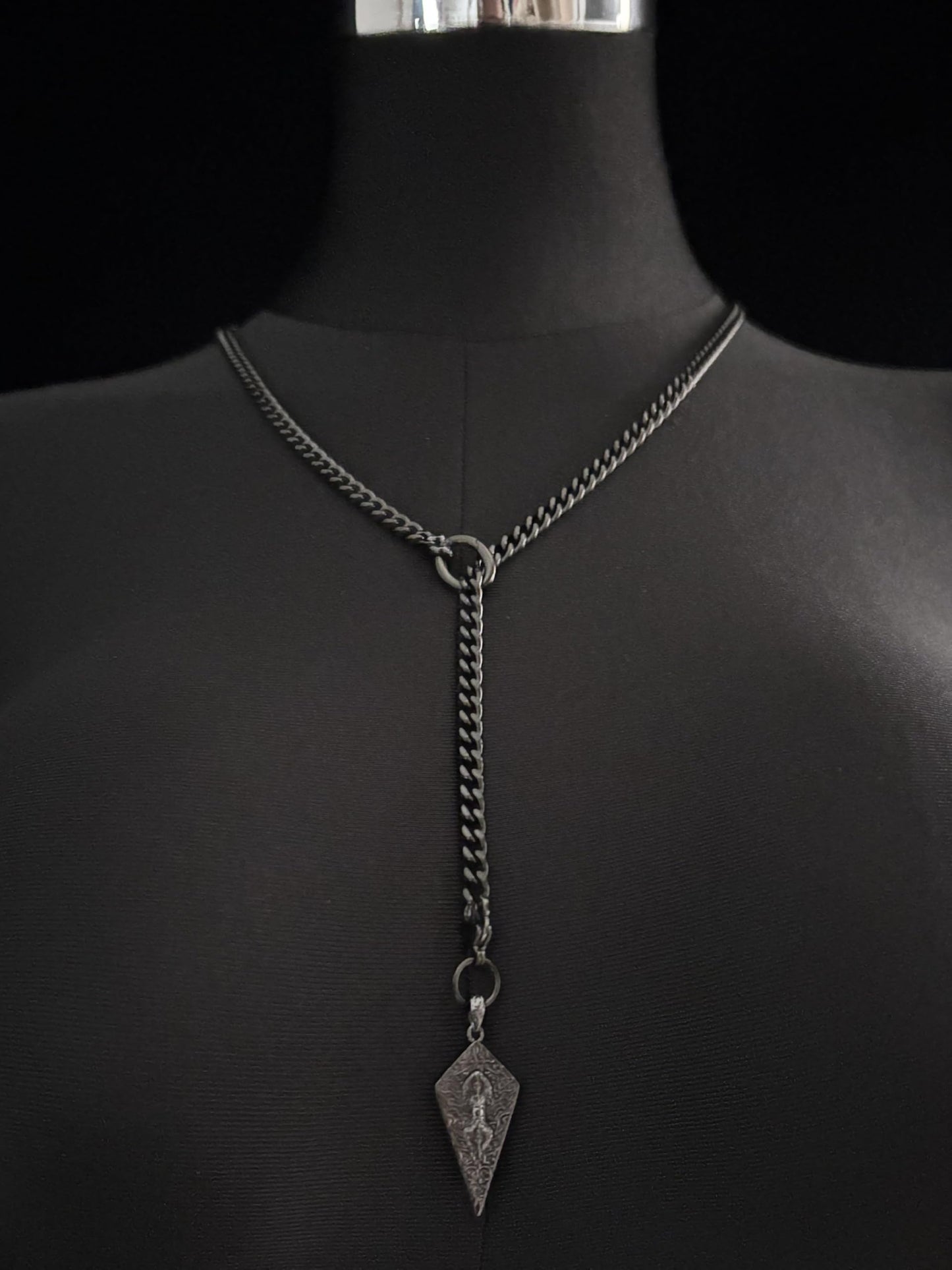 LoveChains™ - Knight’s Shield Slip Chain Choker