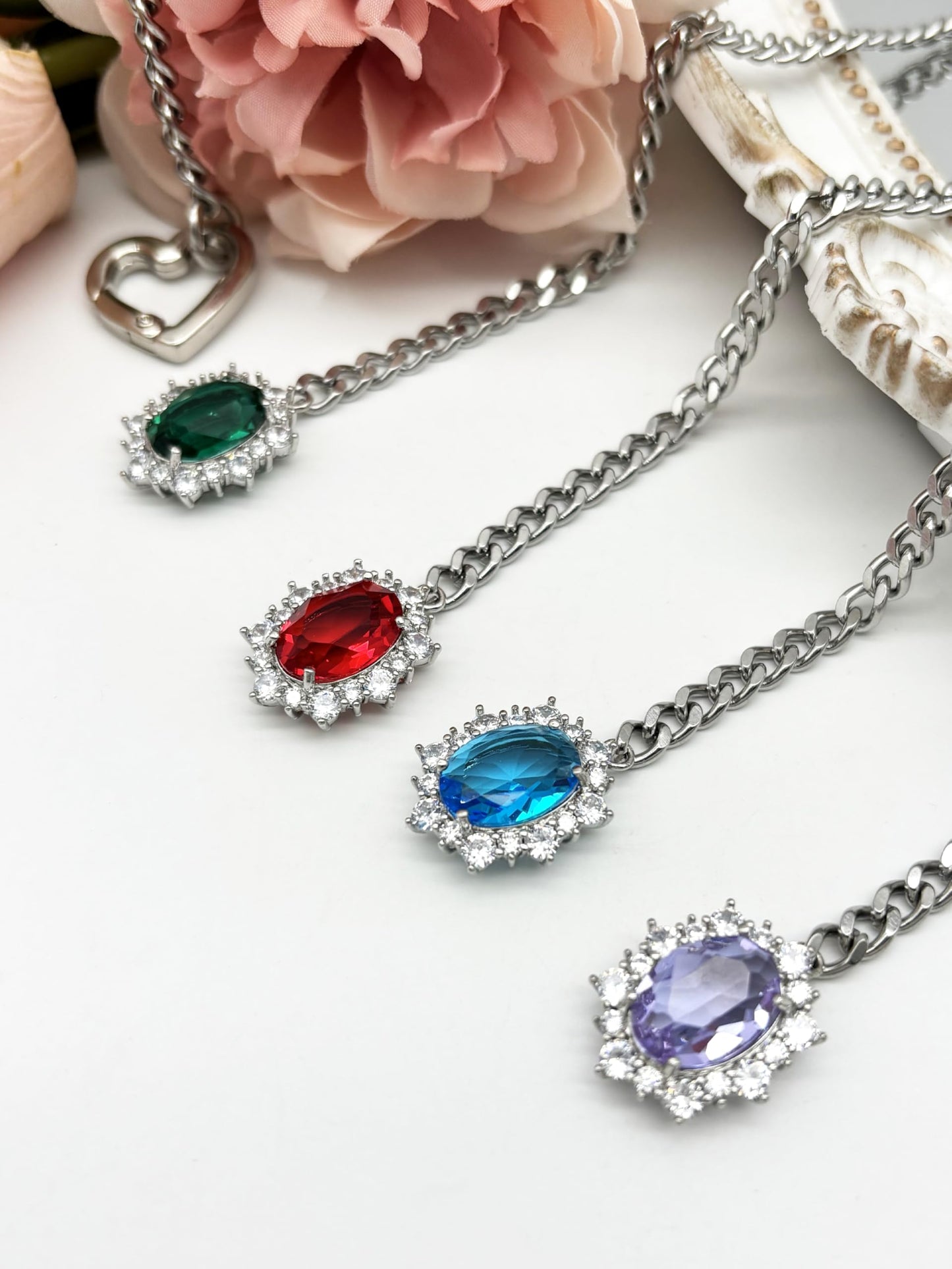 LoveChains™ - Gemstone Charm Loop Choker
