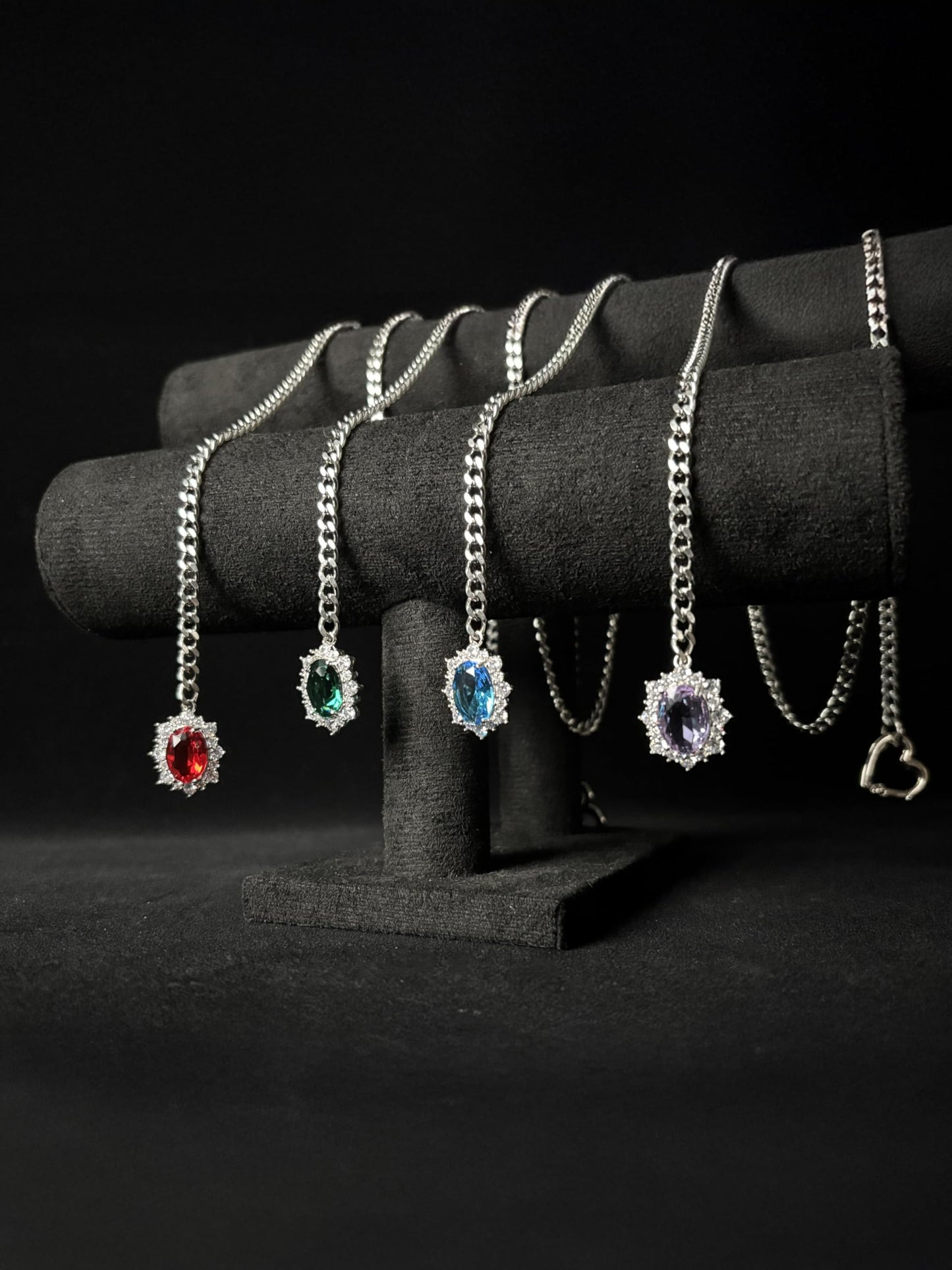 LoveChains™ - Gemstone Charm Loop Choker